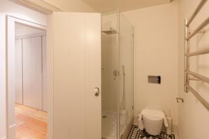 FLH Bacalhoeiros Spacious Apartment