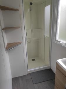 Campings Le 384 mobil home Clim : photos des chambres