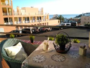 CONFORTABLE, BRIGHT, WELL LOCATED APARTMENT