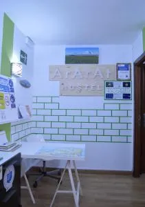 ArArAt Hostel - Teo