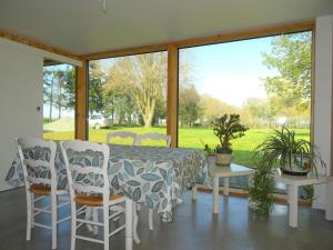 Maisons de vacances A green break in a sustainable holiday home in Etables-Sur-Mer : photos des chambres