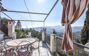 Awesome Home In Rapallo With Kitchen - Soglio