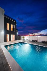 D-Palace Apartments-Olive tree