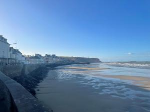 Maisons de vacances Arromanches D-Day Cottage : photos des chambres