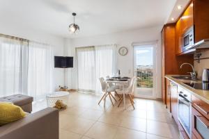 Chill Apartment w Pool - Praia da Rocha