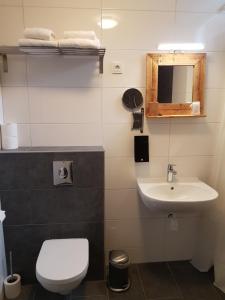 Budget Double Room with Private External Bathroom room in Stad & Strandhotel Elisabeth