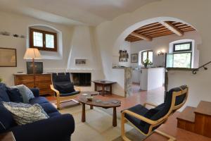 Fattoria il Leccio Independent Apartment on Florence Hills