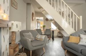 Luxury Cottage Nestled in the Heart of Pickering - Pet Friendly