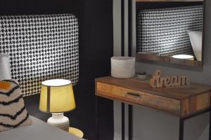 Location...Acropolis!