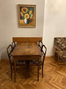 Elegant & Quiet Apartment in Old Mokotow District