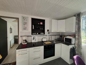 Gîte Pause au jardin piscine chauffée