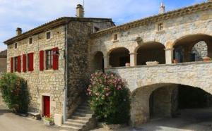 Maisons de vacances Gite les Oliviers - Le Domaine du Viticulteur - St Maurice d Ibie : photos des chambres