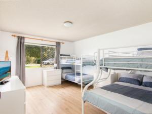 Akuna 3 ground floor opposite Wallis lake