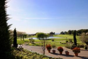 Appartements Apartement Beata in Provence, Golf Pont Royal : photos des chambres