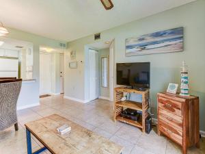 Ocean Village Club N16