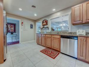 Queens Grant 671