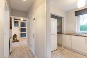 Ground-fl Two Bedroom Apartment in Bridge of Allan