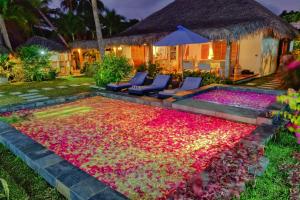 Luxury Sakina Villa - Beachfront