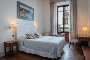 Double Room with Balcony and View room in B&B Il Salotto Di Firenze