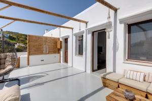 Endless Blue from Syros - Vari Resort