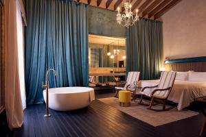 Deluxe Suite room in Can Bordoy Grand House & Garden