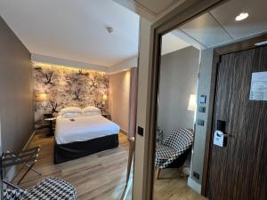 Hotels Hotel Acanthe - Boulogne Billancourt : photos des chambres