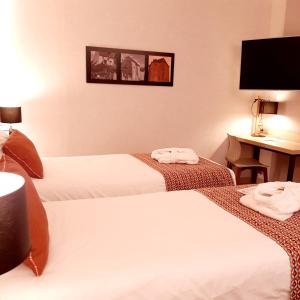 Hotels Logis Hotel Relais Saint Jacques - Chateauroux : photos des chambres