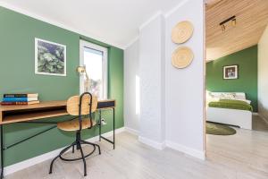 Jūra ošia, By Cohost