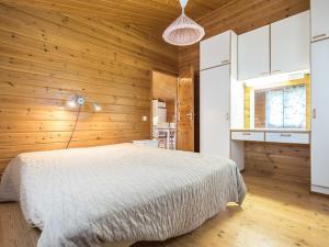 Holiday Home Paroni by Interhome