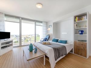 Appartements Apartment Les Trois Iles-10 by Interhome : photos des chambres