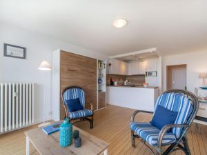 Appartements Apartment Les Trois Iles-10 by Interhome : photos des chambres