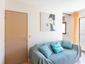 Apartment Saint James-11 by Interhome