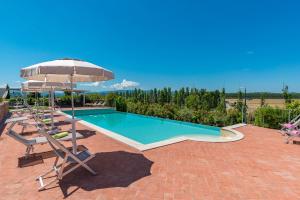 Luxury Villa in Tuscany with Pool near Pisa and Florence - Eight Bedrooms 14 pl