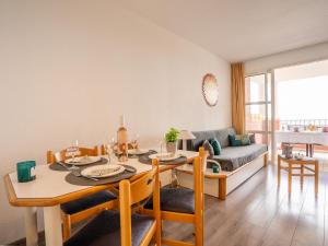 Apartment Le Village - E1212 by Interhome