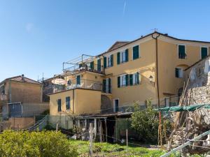 Apartment Giallo by Interhome