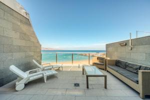 Incredible terrace ocean views By CanariasGetaway