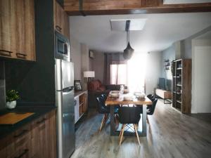 Precioso apto, con piscina en puerto de Cambrils, wifi y parking incluido