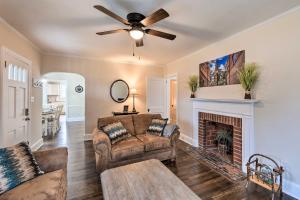 New Bern Retreat with Fire Pit about 1 Mi to Dtwn!