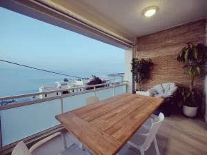 Luxury Seaview Appartment - أتسيبوبولو
