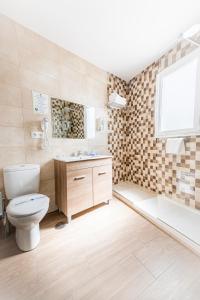 Triple Room room in Hotel Toboso Chaparil