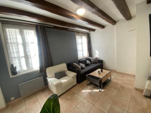 Logement de groupe au centre d Azay le Rideau