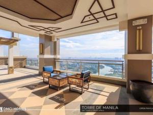 Torre DeManila TaftAvenue KingBed1bedroomBalcony 65InchesTV Rooftop Viewing LunetaPark ManilaOcean ManilaBay US Embassy