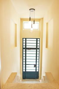Lovely 1st Fl. Apt, with Balcony in Pagrati