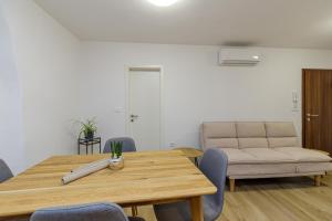 House Aves 2 