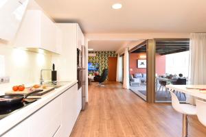 Par 4 Blue Star by VillaGranCanaria