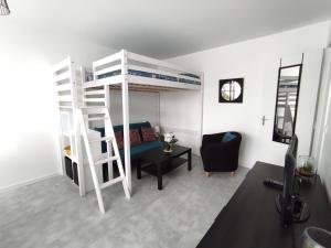 Appartements Studio tout confort tres calme avec balcon : photos des chambres