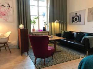 Bohemian and light one room apartment in SoFo 31sqm