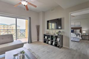 Condo with Pool Access 4 Mi to Disney!