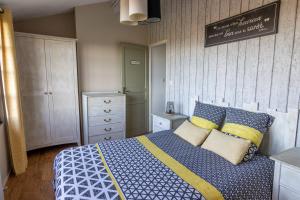 Maisons de vacances Maison chaleureuse-Grand jardin-Proche Saumur : photos des chambres