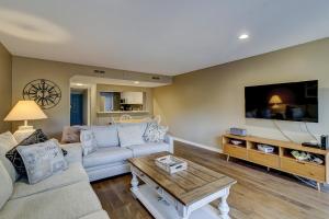 King Queen Twin and Foldout Golf Views Updated Baths Bikes & Beach Gear included